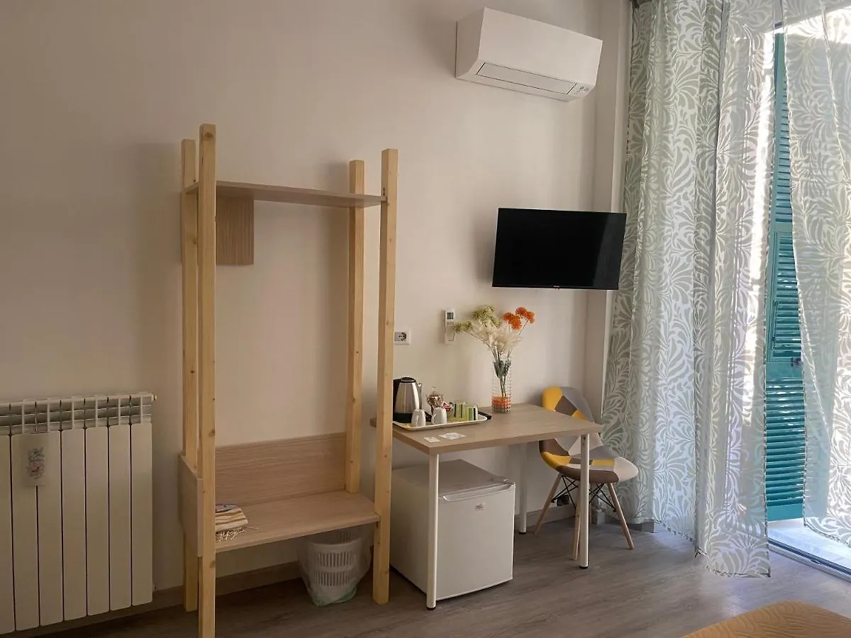 Titi Rooms La Spezia Guest house
