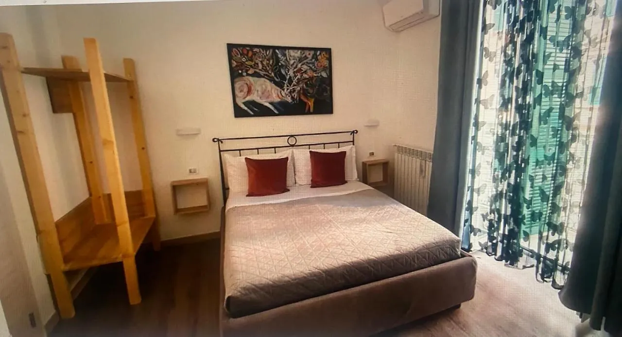 Titi Rooms La Spezia Italy
